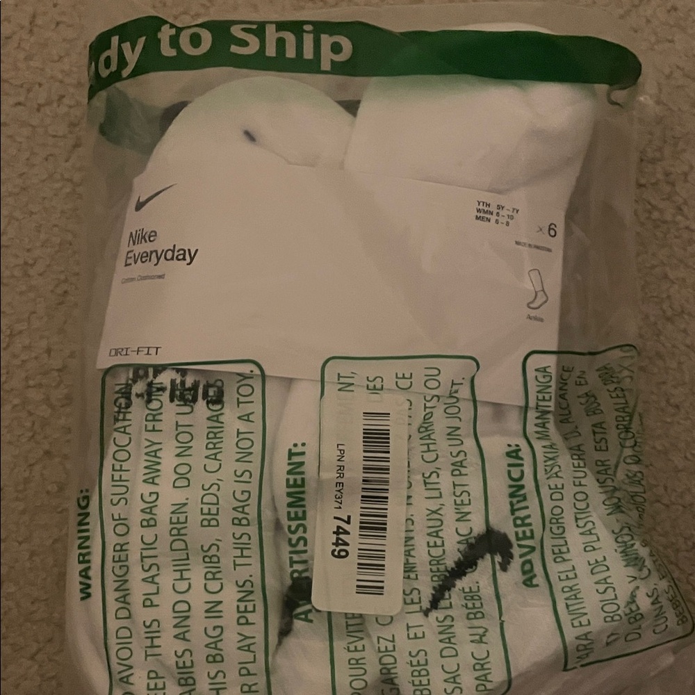Nike Everyday Dri-FIT Athletic Socks - White